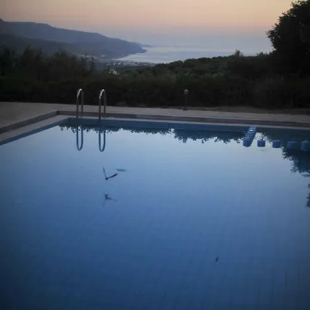 Hotell Elia & 4*