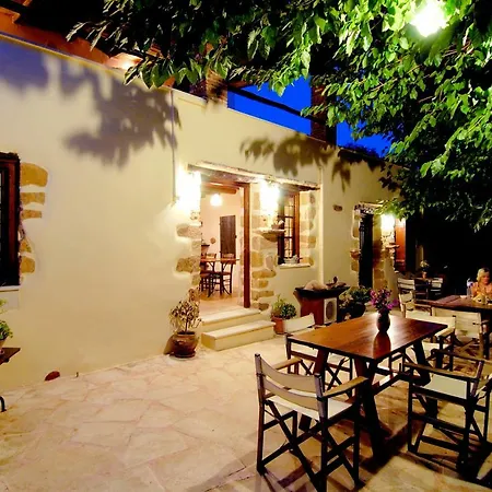 Hotell Elia & 4*